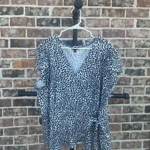 Black and White Patterned Women’s Shirt Wraparound Tie Flattering